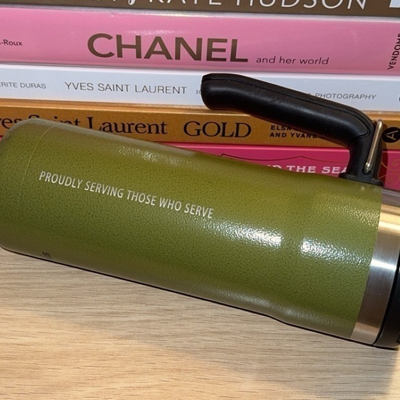 Starbucks x‎ Stanley Military Army Commitment Green Hammered Steel Tumbler 20 oz - Picture 5 of 8